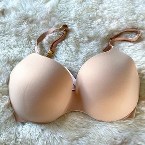 Incredible by Victoria's Secret Lined Bra.